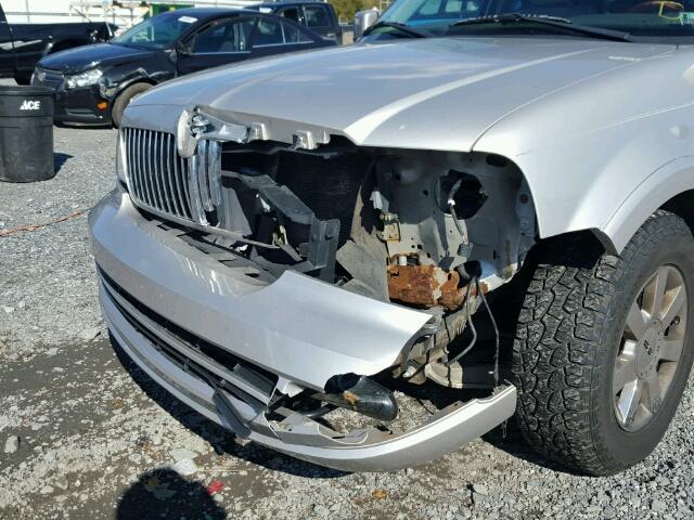 5LMFU28586LJ25483 - 2006 LINCOLN NAVIGATOR SILVER photo 9