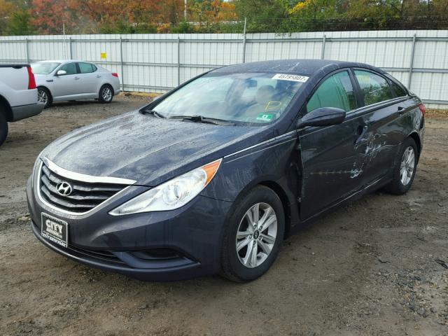 5NPEB4AC5BH037745 - 2011 HYUNDAI SONATA GLS GRAY photo 2