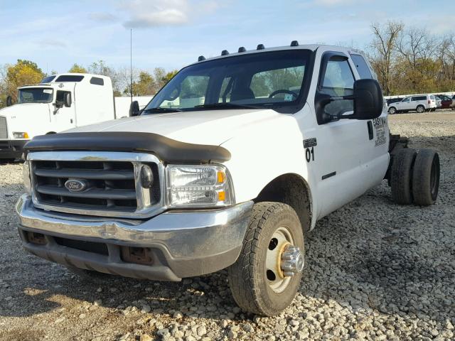 1FDWX37F9YEB12954 - 2000 FORD F350 WHITE photo 2