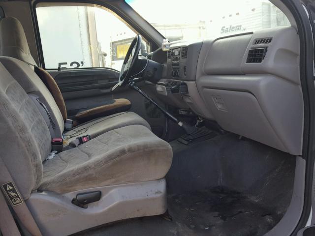 1FDWX37F9YEB12954 - 2000 FORD F350 WHITE photo 5