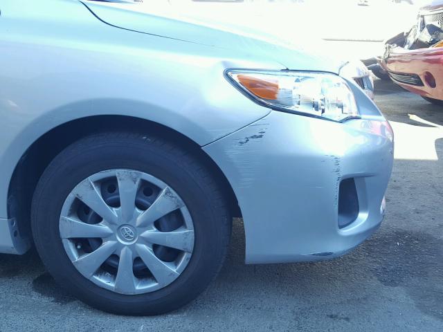 JTDBU4EE1BJ107841 - 2011 TOYOTA COROLLA BA SILVER photo 9