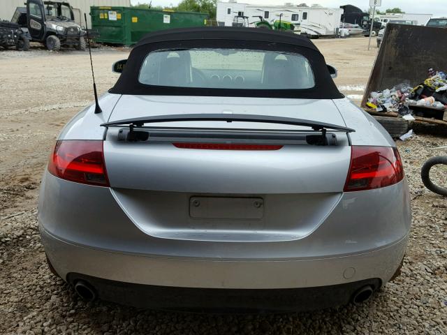 TRURD38J481003635 - 2008 AUDI TT 3.2 QUA SILVER photo 6