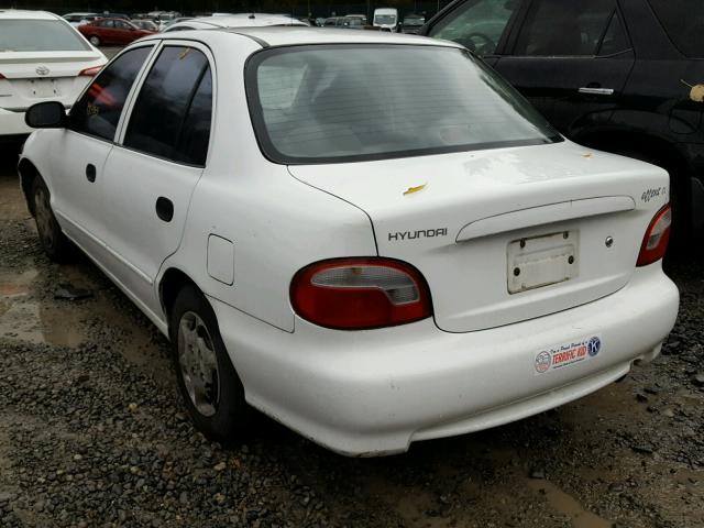 KMHVF24N7WU531487 - 1998 HYUNDAI ACCENT GL WHITE photo 3