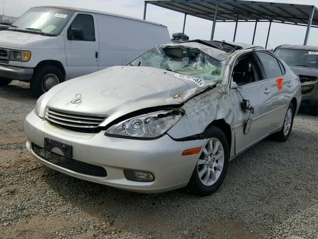 JTHBA30G045009731 - 2004 LEXUS ES 330 SILVER photo 2