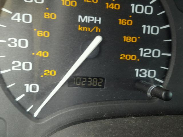 1G8ZY127X2Z193928 - 2002 SATURN SC2 SILVER photo 8