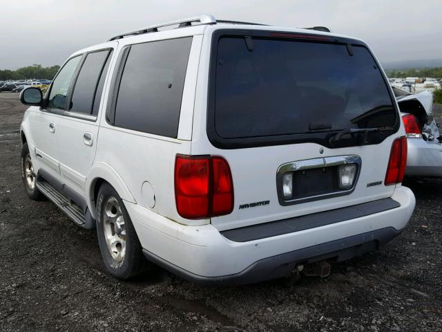 5LMPU28L3WLJ34630 - 1998 LINCOLN NAVIGATOR Ақ фото 3