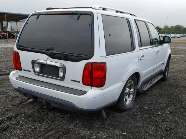 5LMPU28L3WLJ34630 - 1998 LINCOLN NAVIGATOR Ақ фото 4