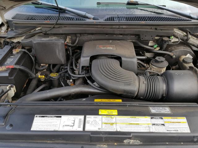 5LMPU28L3WLJ34630 - 1998 LINCOLN NAVIGATOR Ақ фото 7