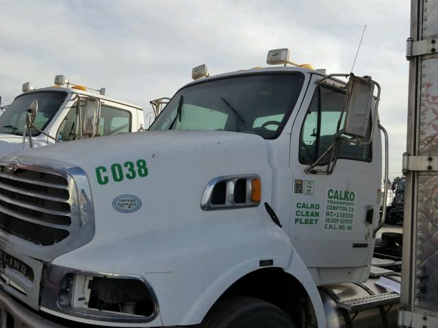 2FWJAWDX69AAG9335 - 2009 STERLING TRUCK L 8500 WHITE photo 2