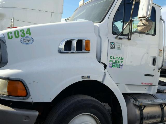 2FWJAWDX89AAG9336 - 2009 STERLING TRUCK L 8500 WHITE photo 2