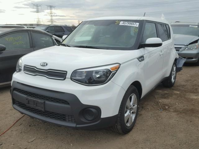 KNDJN2A22H7440208 - 2017 KIA SOUL WHITE photo 2