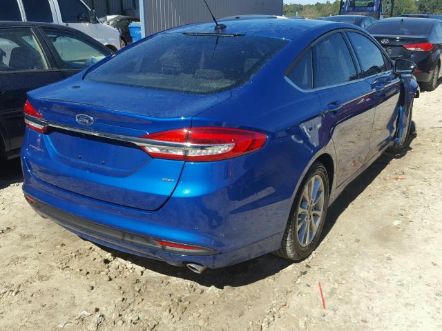 3FA6P0H73HR402877 - 2017 FORD FUSION SE BLUE photo 4