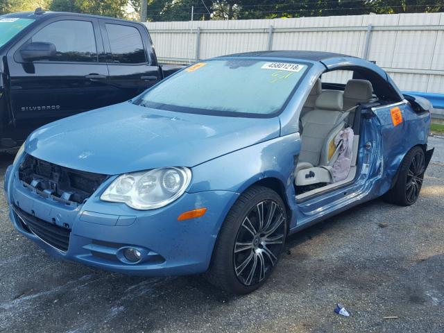 WVWDB71F97V000101 - 2007 VOLKSWAGEN EOS 3.2L S BLUE photo 2