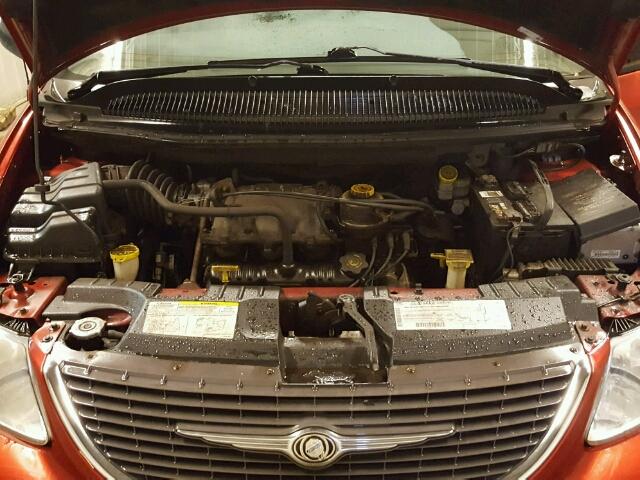 2C8GP64L31R402540 - 2001 CHRYSLER TOWN & COU RED photo 7
