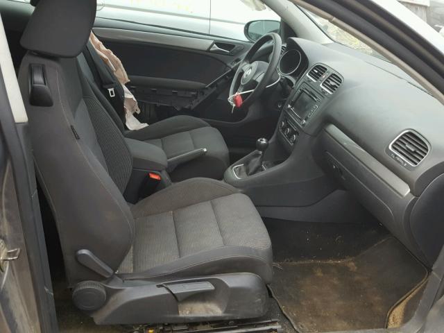 WVWAA7AJ9CW033999 - 2012 VOLKSWAGEN GOLF GRAY photo 5