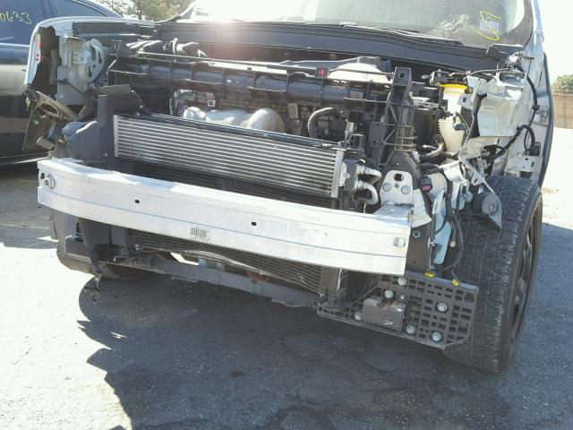 ZACCJAAT8GPD40428 - 2016 JEEP RENEGADE S SILVER photo 9