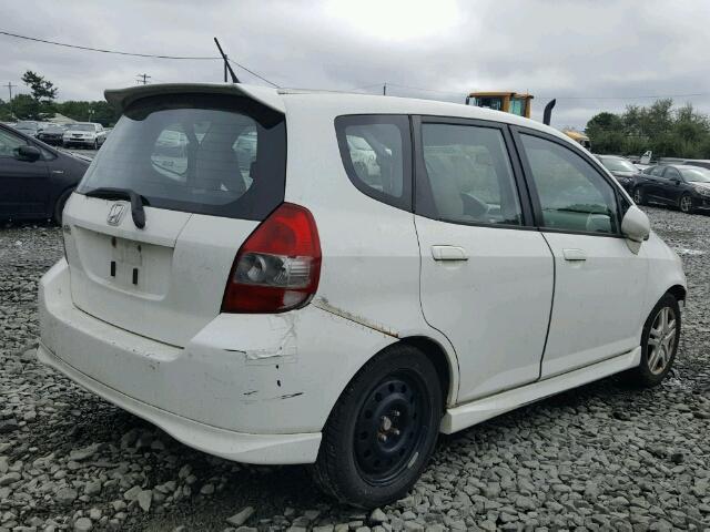 JHMGD38697S058652 - 2007 HONDA FIT S WHITE photo 4