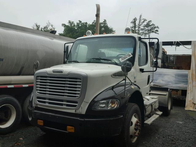 1FUBC5CV78HZ64024 - 2008 FREIGHTLINER M2 112 MED WHITE photo 2