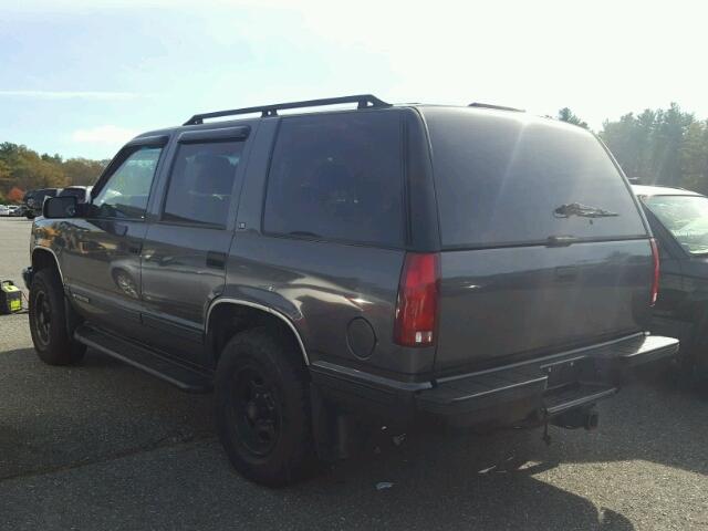 1GNEK13R9XJ521326 - 1999 CHEVROLET TAHOE GRAY photo 3