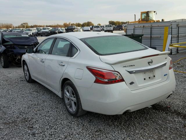 1N4AL3AP5DN443672 - 2013 NISSAN ALTIMA 2.5 WHITE photo 3