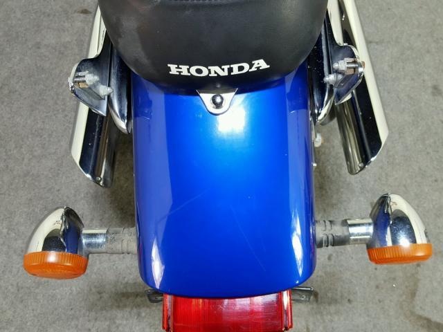 JH2RC43053M900155 - 2003 HONDA VF750 C BLUE photo 15