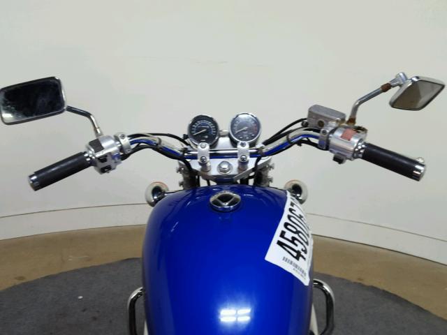 JH2RC43053M900155 - 2003 HONDA VF750 C BLUE photo 17