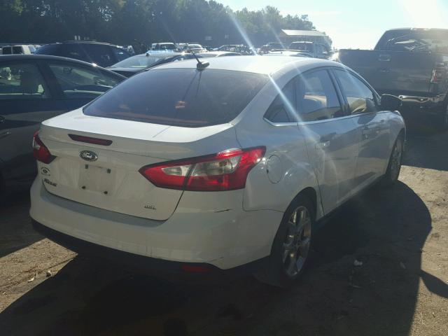 1FAHP3H25CL287558 - 2012 FORD FOCUS SEL WHITE photo 4