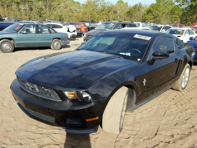 1ZVBP8AMXB5149247 - 2011 FORD MUSTANG BLACK photo 2