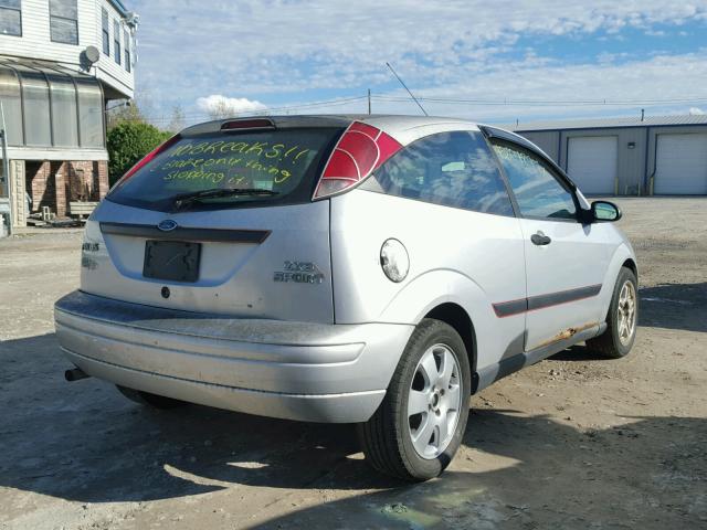 3FAFP31382R222827 - 2002 FORD FOCUS GRAY photo 4