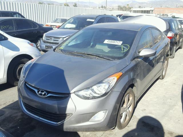 5NPDH4AE9DH274138 - 2013 HYUNDAI ELANTRA GL SILVER photo 2