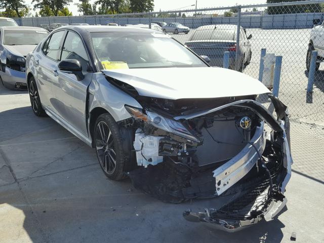 4T1B61HKXJU117562 - 2018 TOYOTA CAMRY XSE SILVER photo 1