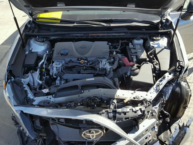 4T1B61HKXJU117562 - 2018 TOYOTA CAMRY XSE SILVER photo 7