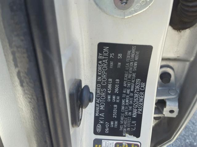 KNAFG526387136319 - 2008 KIA RONDO LX SILVER photo 10