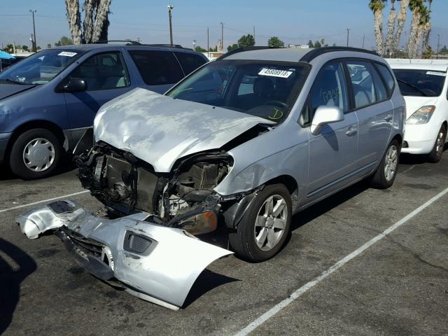 KNAFG526387136319 - 2008 KIA RONDO LX SILVER photo 2