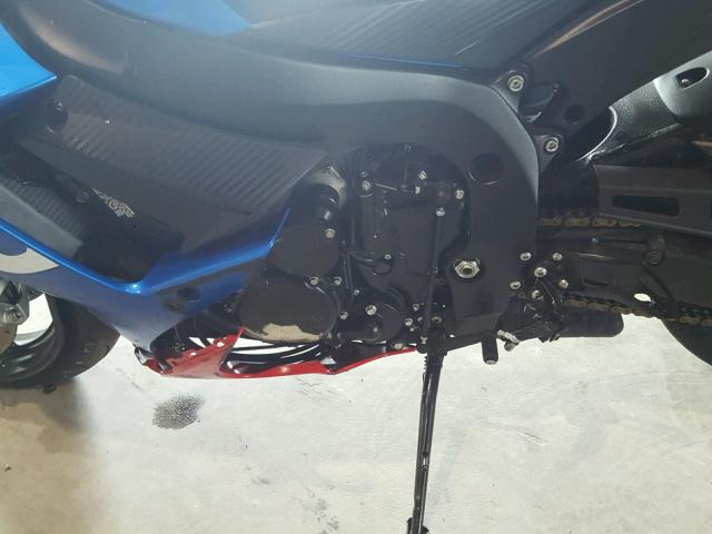 JS1GR7MA6G2101049 - 2016 SUZUKI GSX-R750 BLUE photo 7