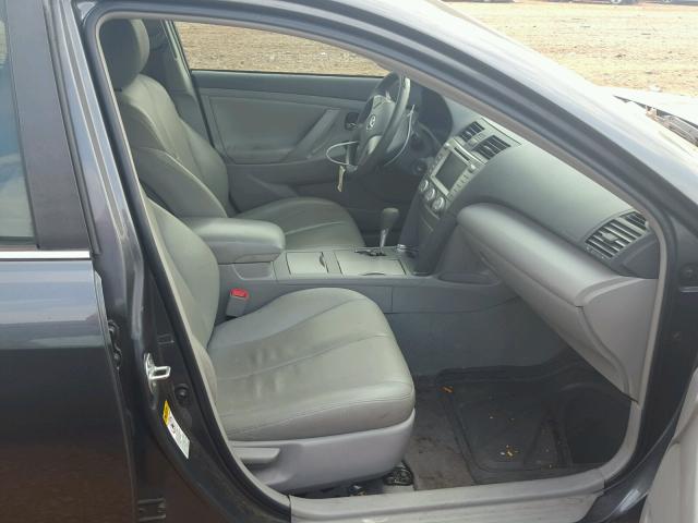 4T1BF3EK4BU724655 - 2011 TOYOTA CAMRY BASE CHARCOAL photo 5