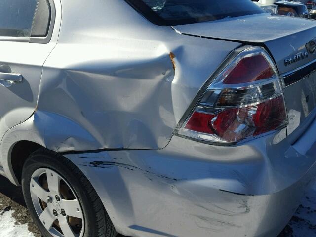 KL1TV55E49B349588 - 2009 CHEVROLET AVEO LS SILVER photo 9