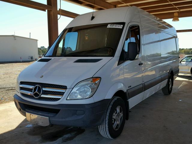 WD3PE8CCXA5438995 - 2010 MERCEDES-BENZ SPRINTER SILVER photo 2