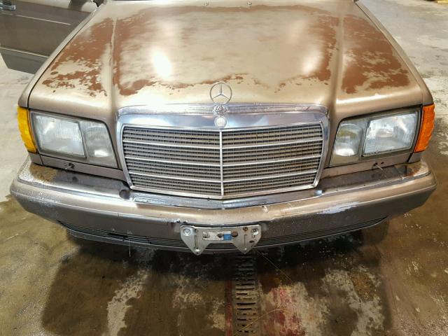 WDBCA24D3KA436856 - 1989 MERCEDES-BENZ 300 SE BROWN photo 7