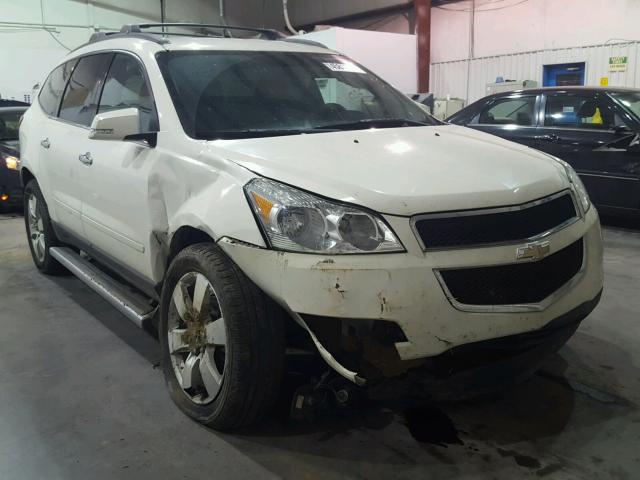 1GNKRGED3BJ413618 - 2011 CHEVROLET TRAVERSE L WHITE photo 1