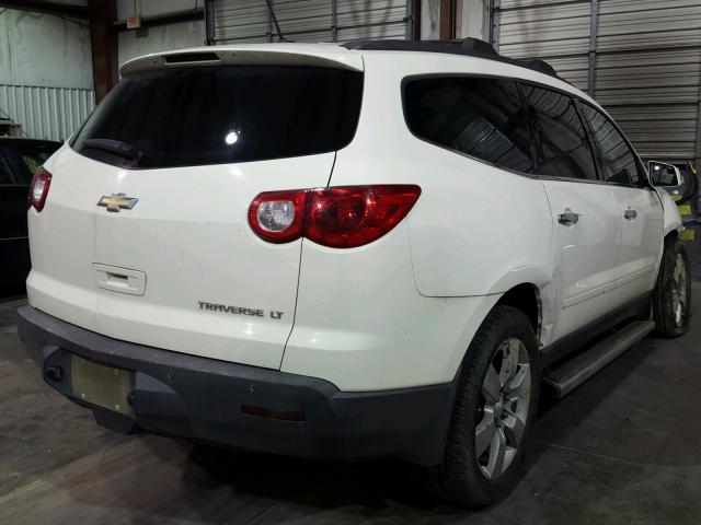 1GNKRGED3BJ413618 - 2011 CHEVROLET TRAVERSE L WHITE photo 4