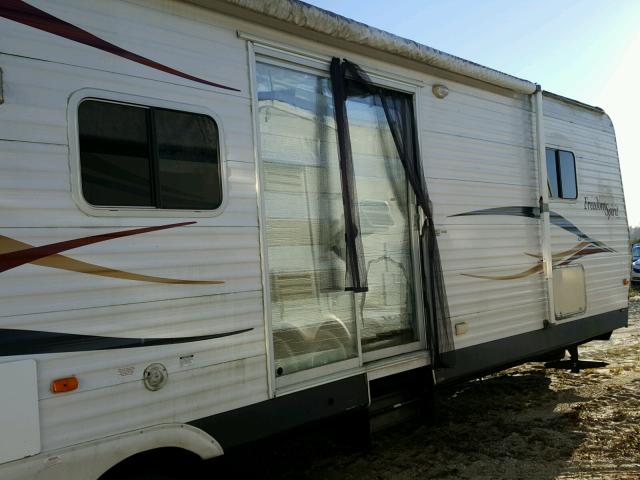 47CTDFU228G528513 - 2008 OTHR MOTORHOME WHITE photo 5