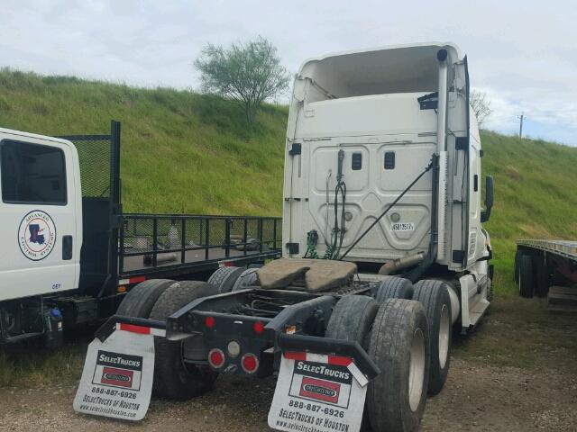 1FUJGLDR6CSBF5016 - 2012 FREIGHTLINER CASCADIA 1 WHITE photo 4