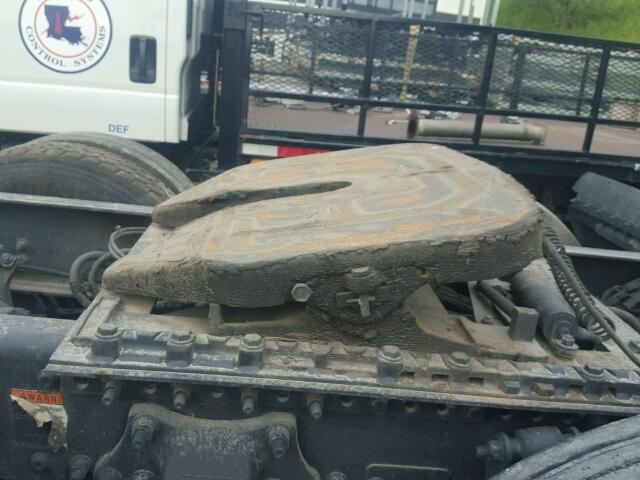 1FUJGLDR6CSBF5016 - 2012 FREIGHTLINER CASCADIA 1 WHITE photo 9