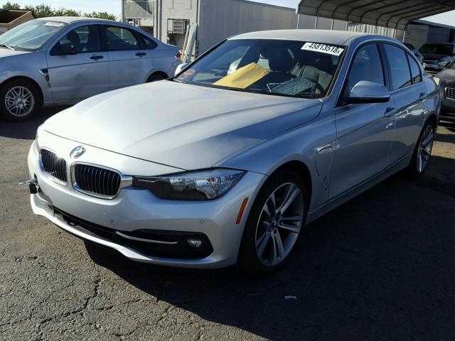 WBA8E1C36HA159298 - 2017 BMW 330E فضي صورة 2