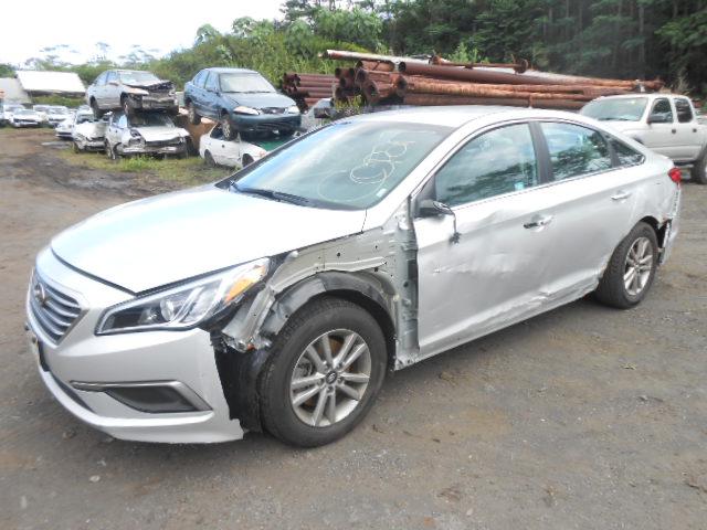 5NPE24AF5HH483333 - 2017 HYUNDAI SONATA SILVER photo 2