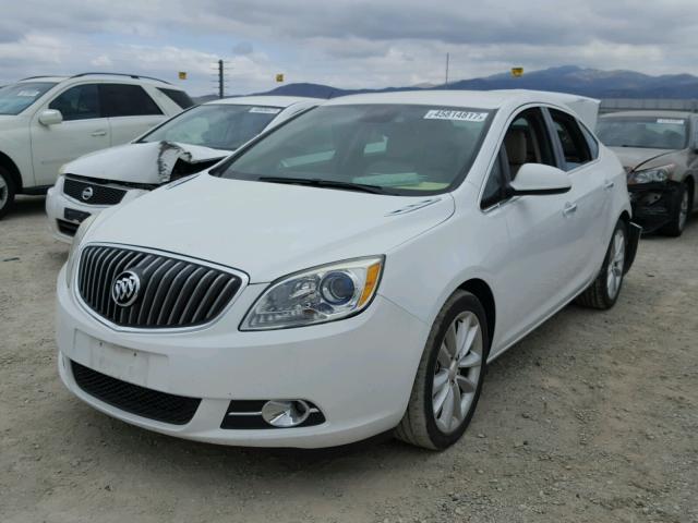 1G4PP5SK4E4219724 - 2014 BUICK VERANO WHITE photo 2