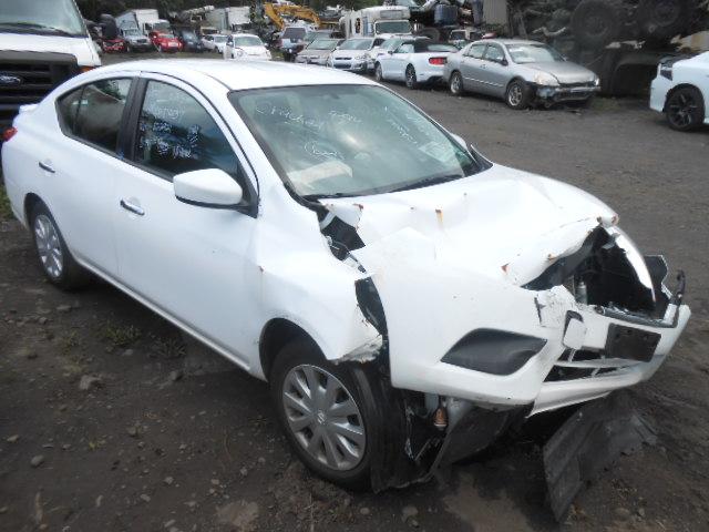 3N1CN7AP6GL822921 - 2016 NISSAN VERSA WHITE photo 1