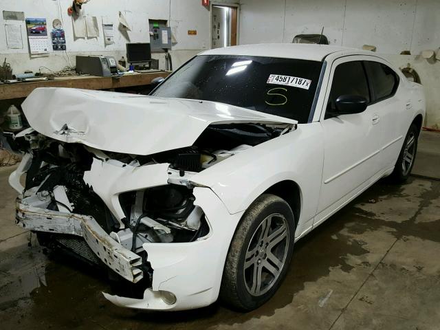 2B3KA43R98H263104 - 2008 DODGE CHARGER WHITE photo 2