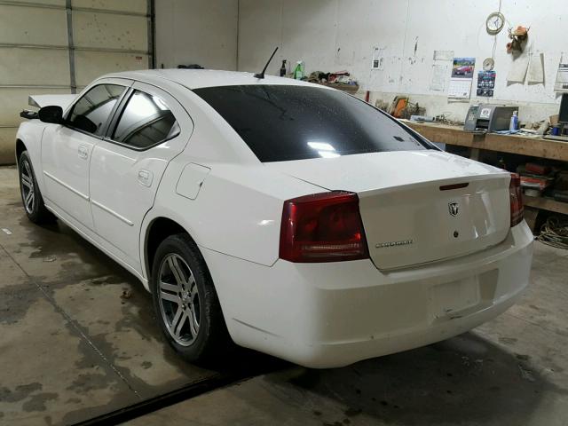 2B3KA43R98H263104 - 2008 DODGE CHARGER WHITE photo 3